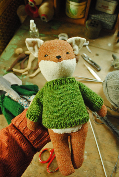 Jumper knitting pattern for dolls and stuffed toys - Willowynn